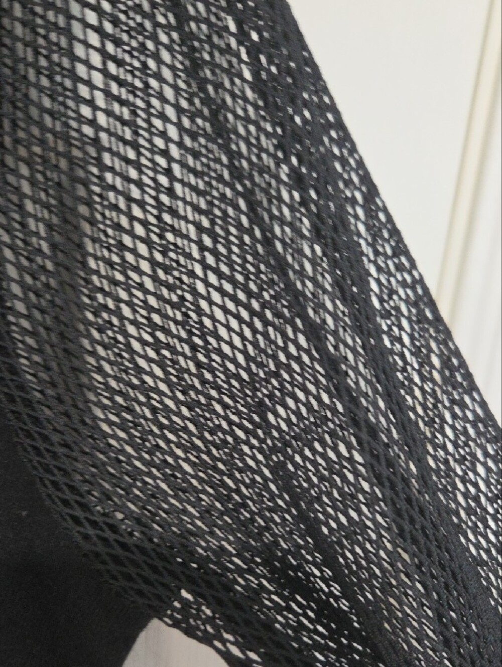 Hunter Black Sheer-Sleeve Long Sleeve Top Size M - Picture 5 of 6